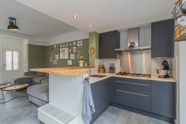 Medium property photo - Tolstraat 2B, 2405 VR Alphen aan den Rijn